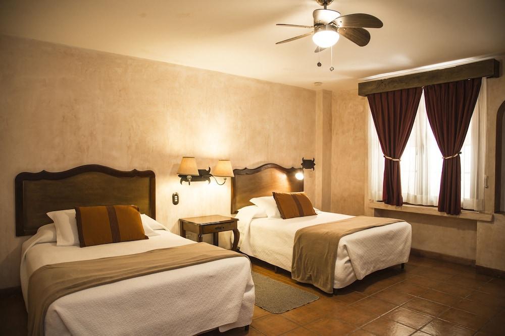 Hotel Las Farolas Antigua Kültér fotó
